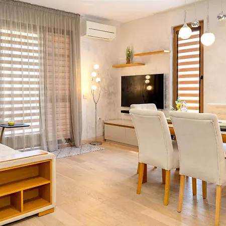 Spacious 2br - Park - Parking By Flat Manаger فارنا