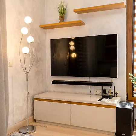 شقة Spacious 2br - Park - Parking By Flat Manаger فارنا