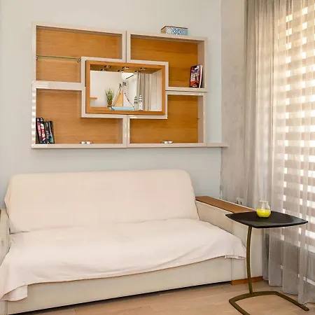 Spacious 2br - Park - Parking By Flat Manаger * فارنا