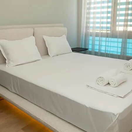 Spacious 2br - Park - Parking By Flat Manаger شقة فارنا